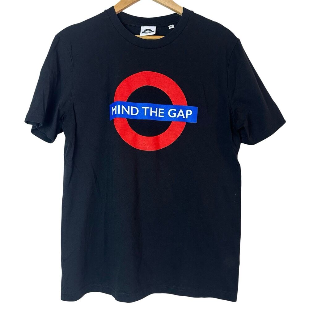 Mind The Gap T-shirt Graphic Tee Sz Medium Black London